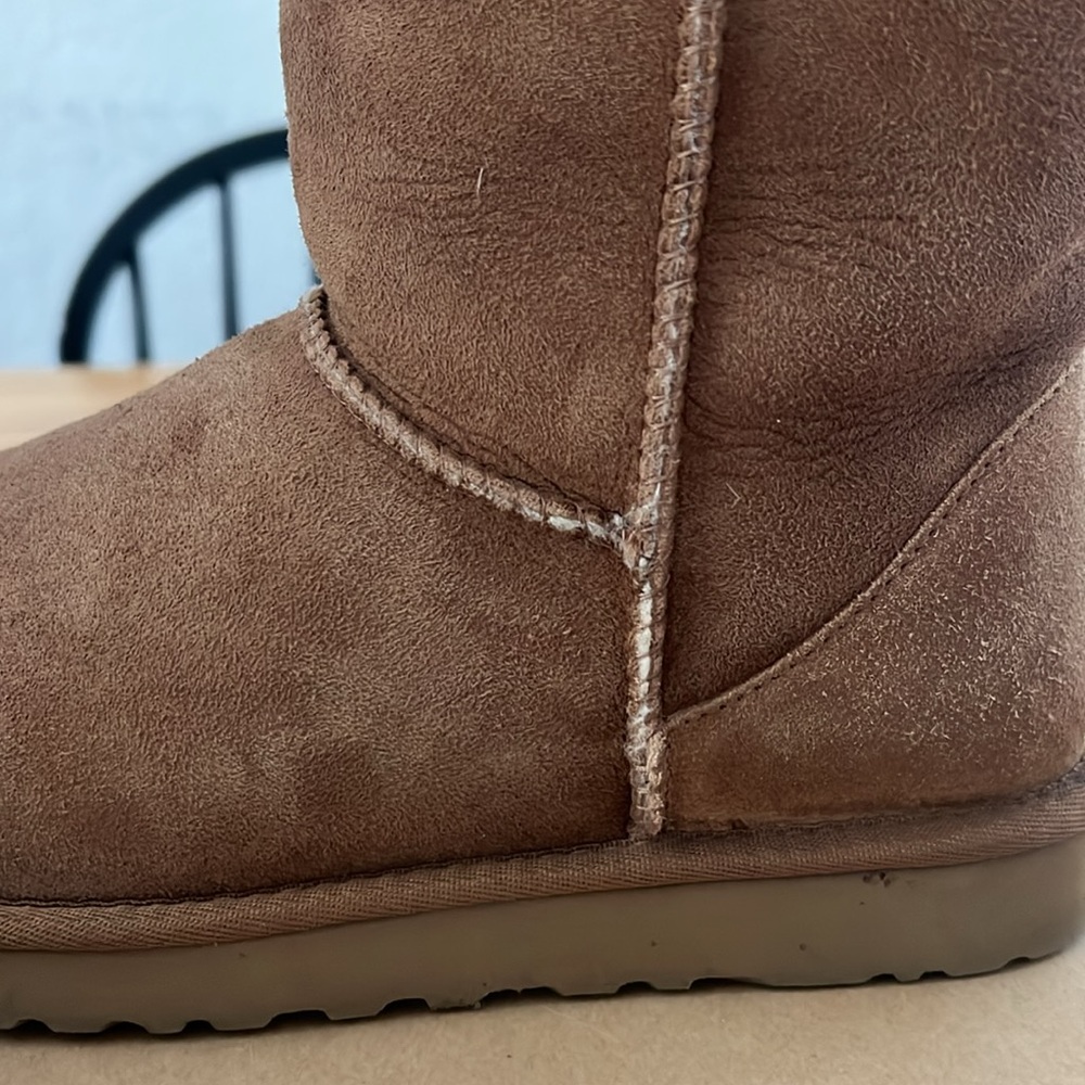 UGG Classic Tall boot size 7 - Picture 14 of 17